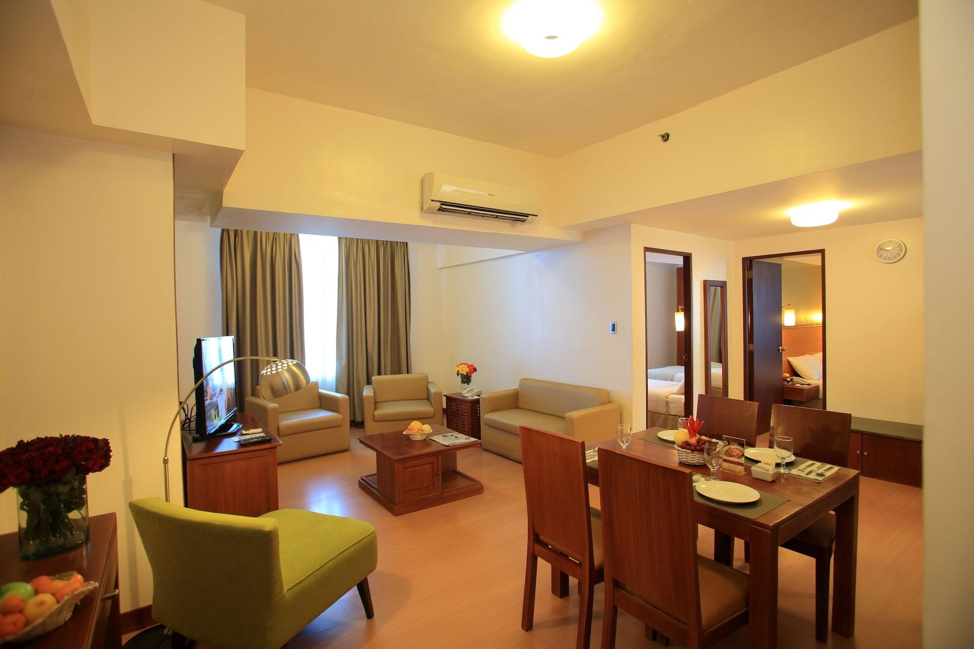 The Malayan Plaza Hotel Pasig City Экстерьер фото
