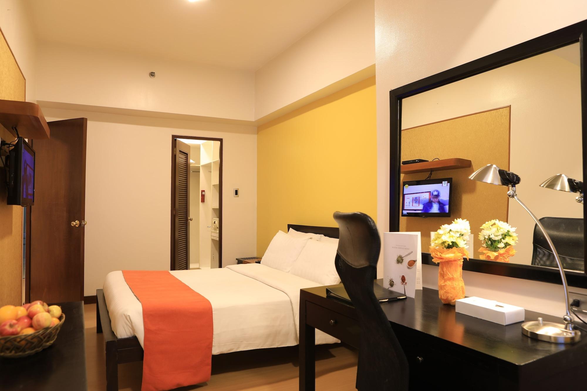 The Malayan Plaza Hotel Pasig City Экстерьер фото