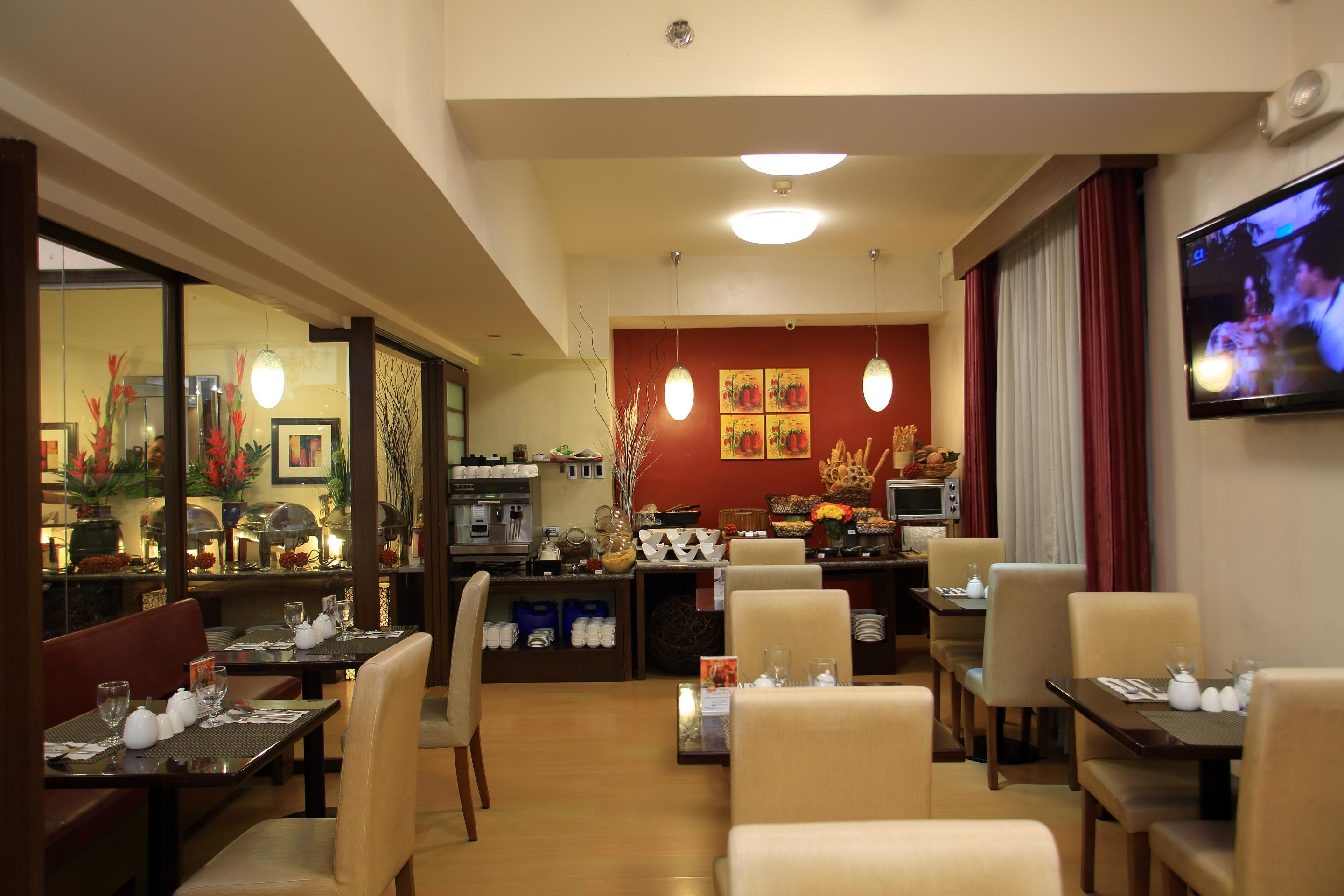 The Malayan Plaza Hotel Pasig City Экстерьер фото