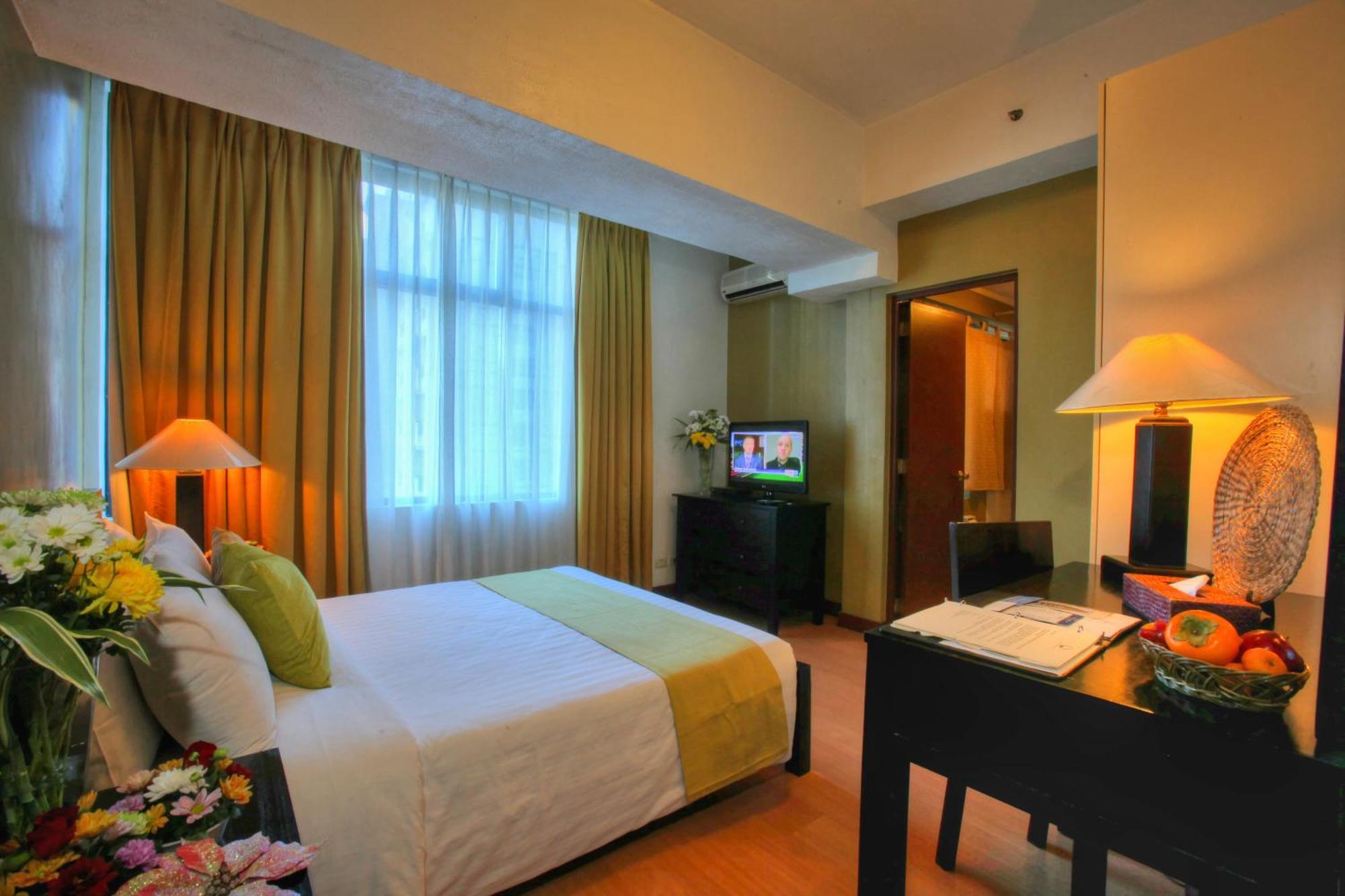 The Malayan Plaza Hotel Pasig City Экстерьер фото