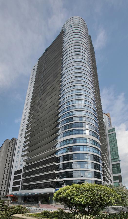 The Malayan Plaza Hotel Pasig City Номер фото