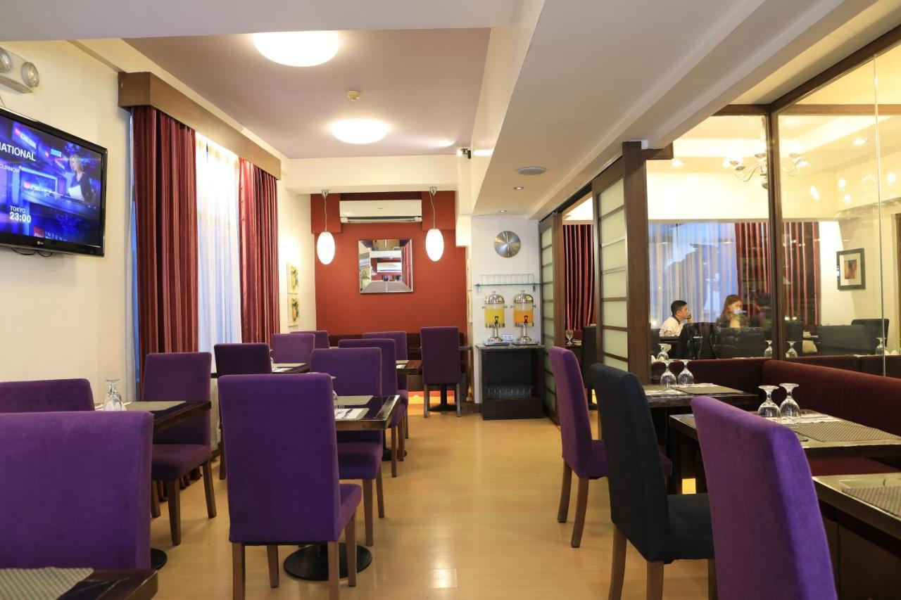 The Malayan Plaza Hotel Pasig City Экстерьер фото